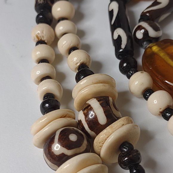 Heavy Decorative Glass And Bone Bead Necklace - Picture 8 of 15